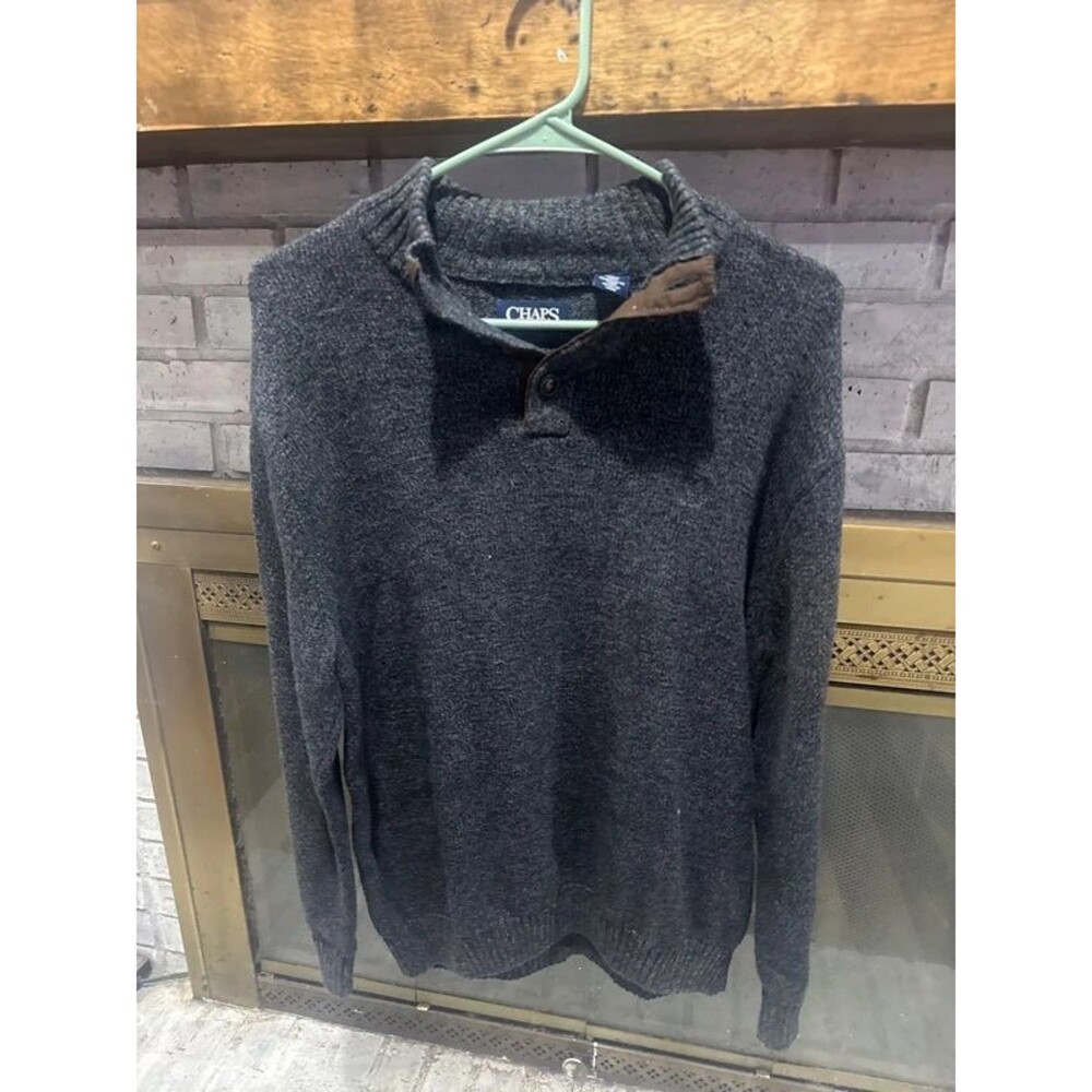 Men’s 100% cotton chaps Ralph Lauren quarter button sweater. Gray. Size large.